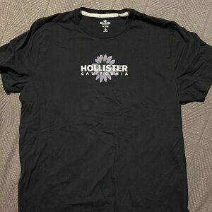 Hollister Black Graphic Tee for Men